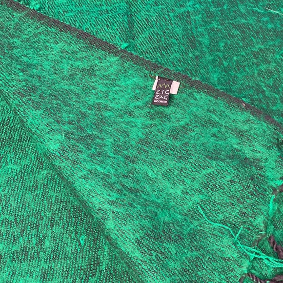 Wool Scarf Wrap Bed Cover Made in Nepal - Picture 8 of 14